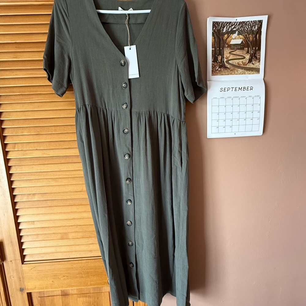 NWT Olive Austria Dress Medium